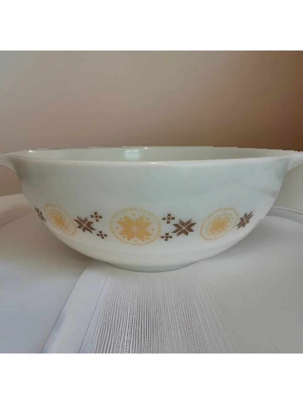 Vintage Pyrex Town & Country Cinderella Mixing Bowl 4 Quart #444 Snowflakes 60s